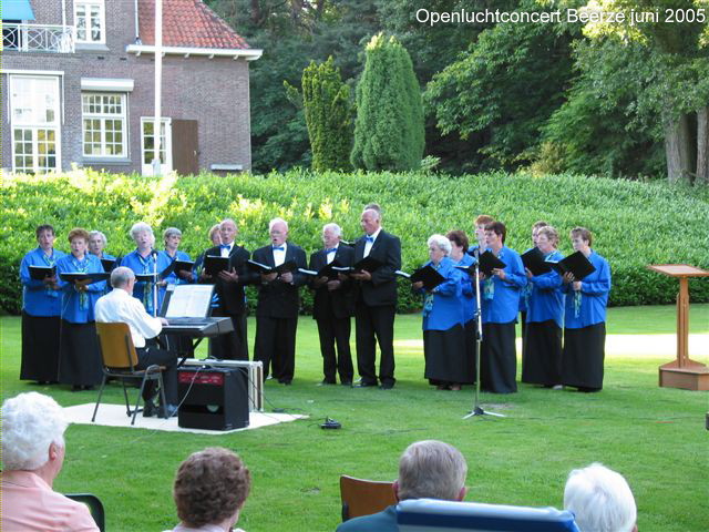 Landgoed Beerze Openluchtconcert-2005 006 met tekst.jpg
